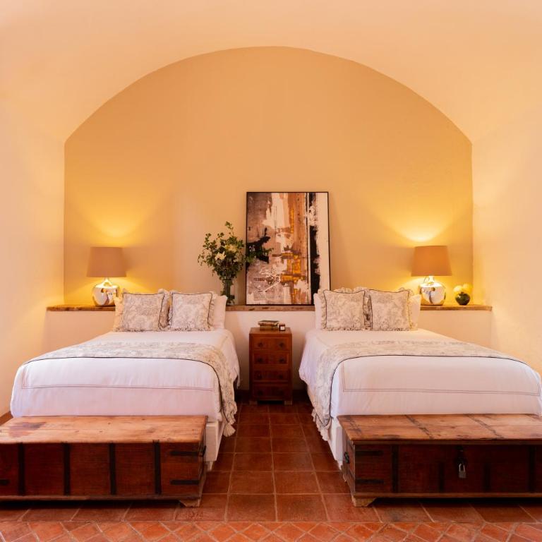 Hotel Casa De Quino - Double Room with Two Double Beds - 1