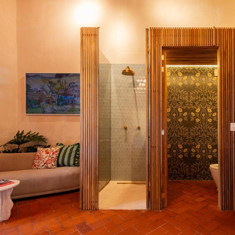 Hotel Casa De Quino - Deluxe King Suite - 3