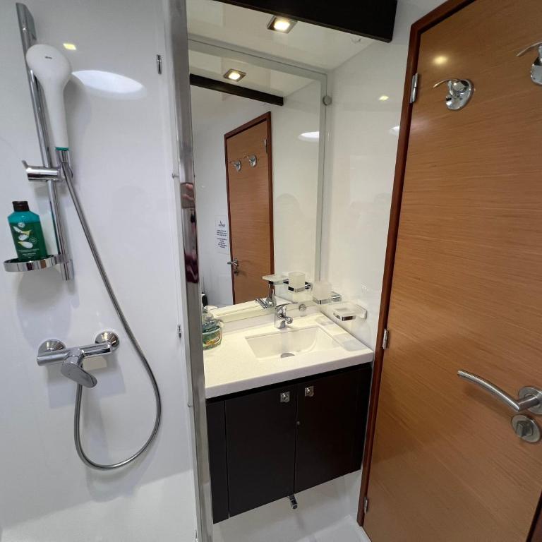 Floatinn Boat-BnB - Chambre Double – Vue sur Lac - 5
