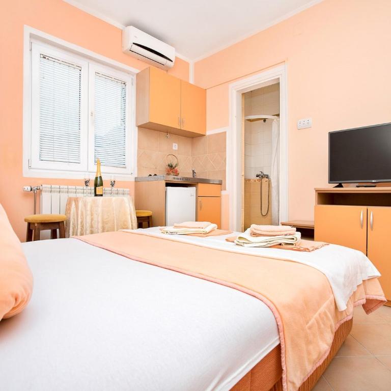 Apartments MIK5 - Famous Beach Jaz - Dvokrevetna Soba sa Zasebnim Krevetima - 2