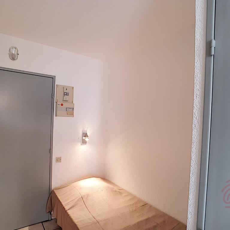 Studio rénové avec balcon, proche des Thermes de Lamalou, animaux acceptés, parking gratuit. - FR-1-451-131 - Studio - 8