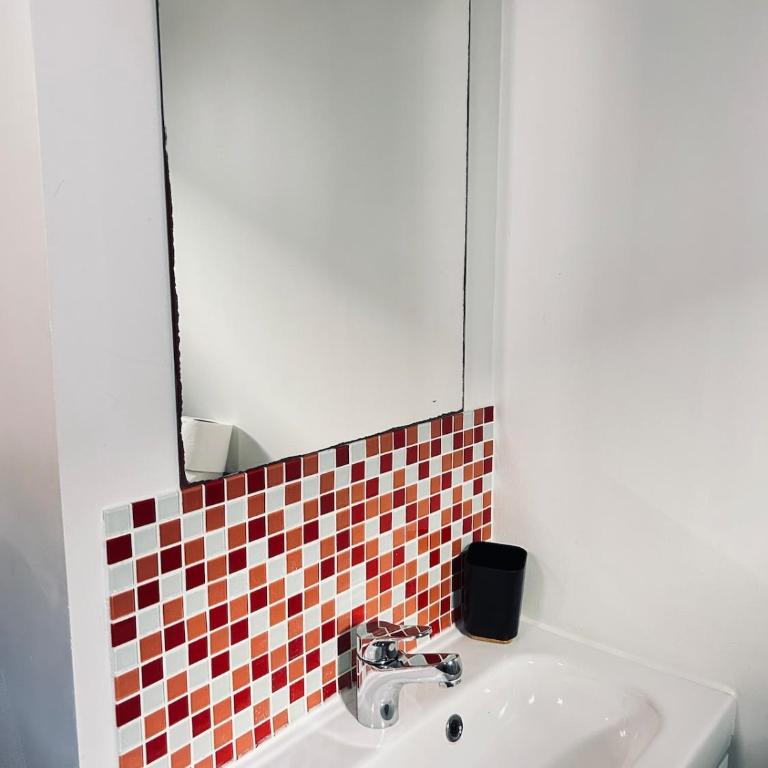 Maison de charme Reims 8 chambres, 8 salle de bain - Appartamento - 64