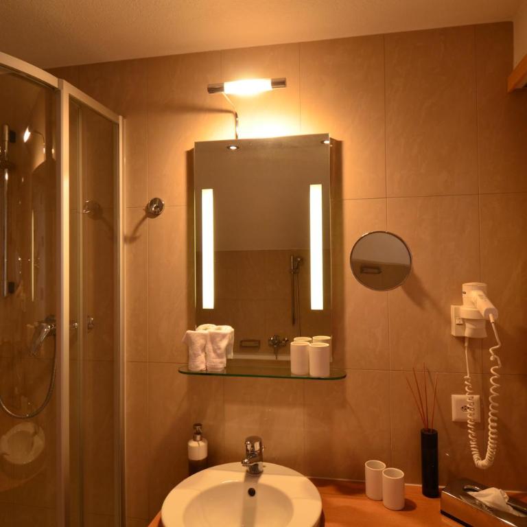 Hotel Belmont - Suite Hahnen mit Balkon - 10