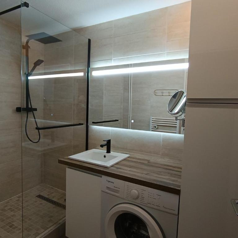 Superbe studio rénové 4 pers - Accès direct pistes - Balcon - FR-1-445-57 - Studio - 12