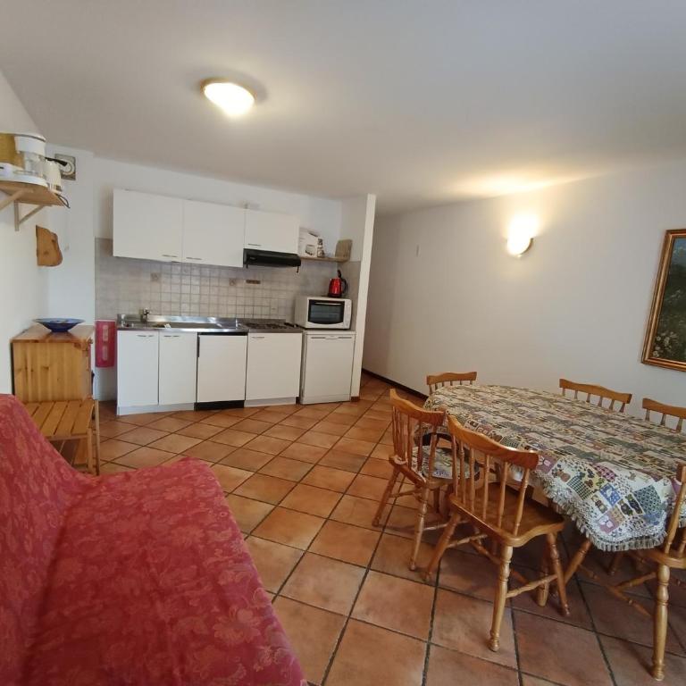 Appartement idéalement situé proche des pistes, animaux acceptés, parking inclus - FR-1-445-110 - Appartamento (8 Adulti) - 10