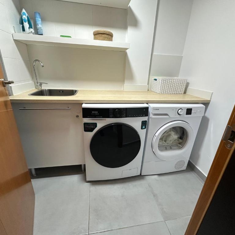 Bilbao House - Two-Bedroom Apartment - 34