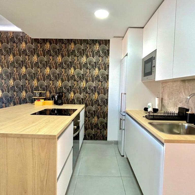 Bilbao House - Two-Bedroom Apartment - 11