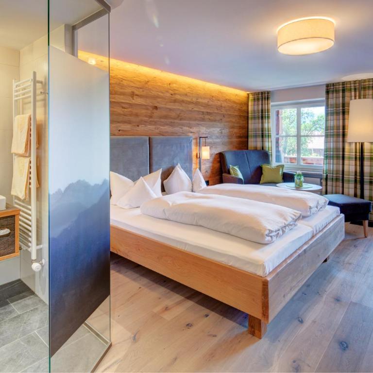 Hotel Helmer - Deluxe Doppelzimmer mit Blick auf das Schloss - 1