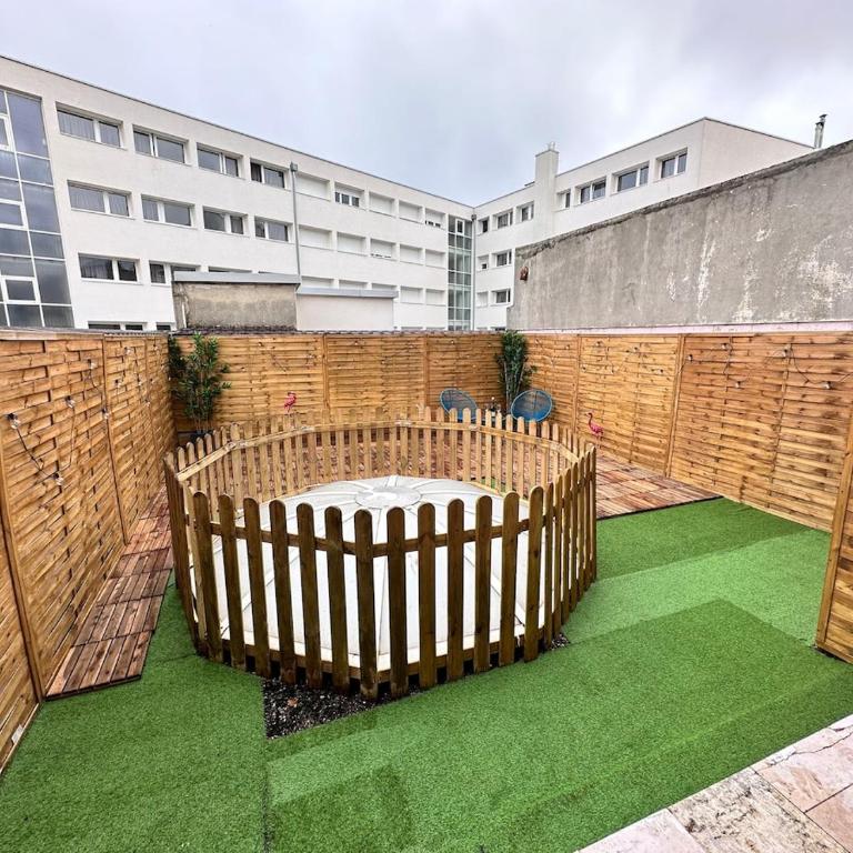 Magic suite avec Balnéo, Sauna et terrasse - Appartement 1 Chambre - 11