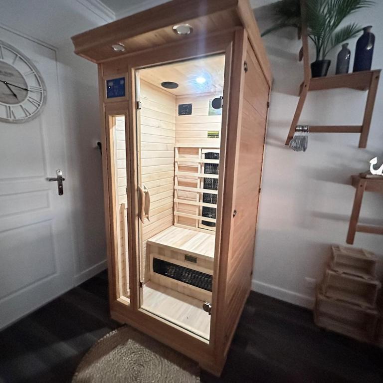 Magic suite avec Balnéo, Sauna et terrasse - Appartement 1 Chambre - 18