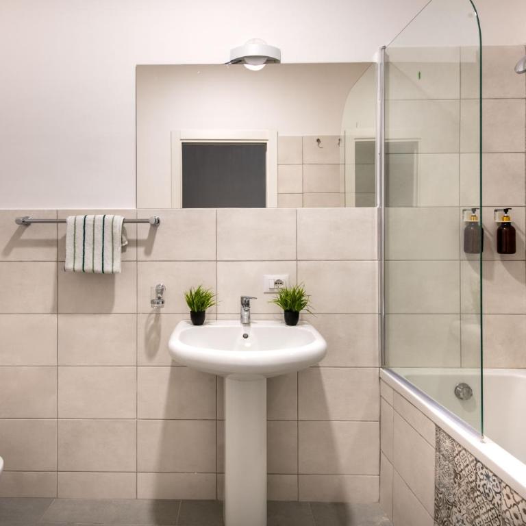 Civico 61 - Appartamento con 2 Camere da Letto - 25