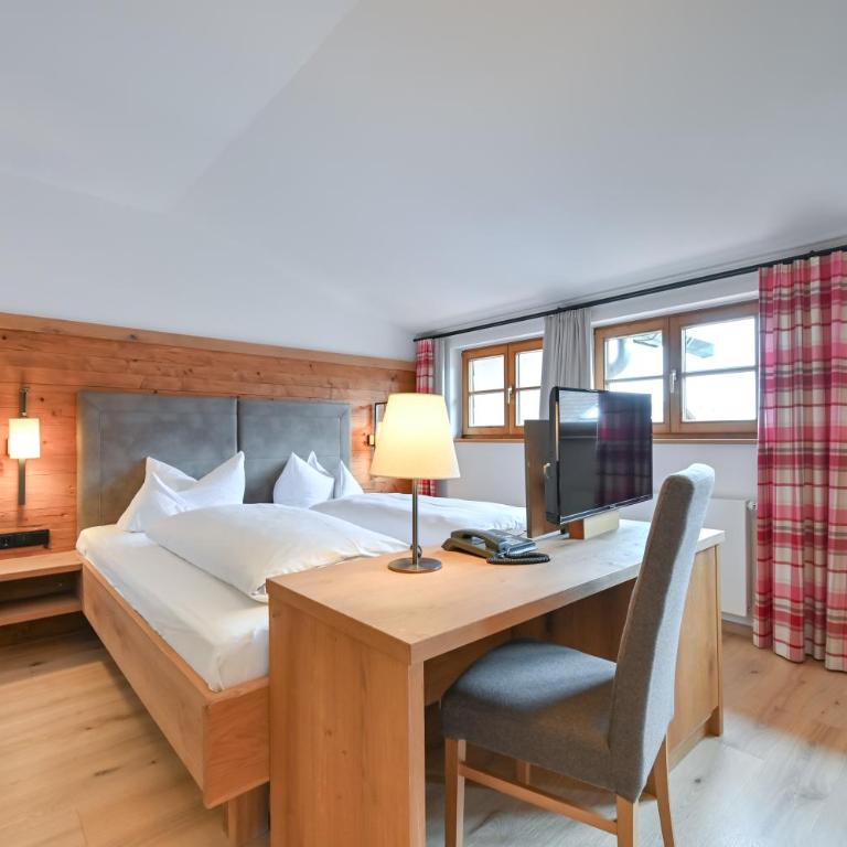 Hotel Helmer - Deluxe Doppelzimmer - 3
