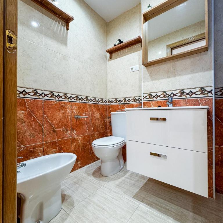 Ubicación ideal, relax y piscina - Apartamento de 2 dormitorios - 34