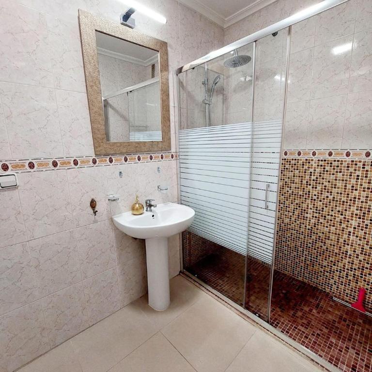 Pritty Apartement Baltico Torrevieja - Three-Bedroom Apartment - 13