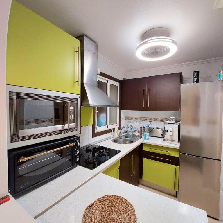 Pritty Apartement Baltico Torrevieja - Three-Bedroom Apartment - 11