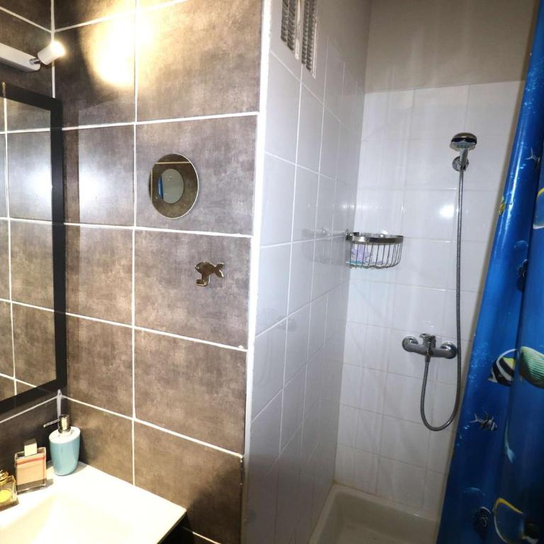 Duplex familial 6 pers avec clim et parking, proche plage - FR-1-307-279 - Apartment - 10