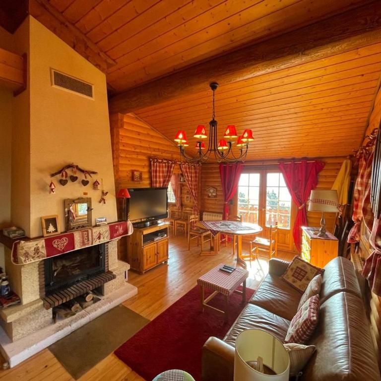 Chalet confortable avec cheminée et garage aux Angles - Two-Bedroom Chalet - 2