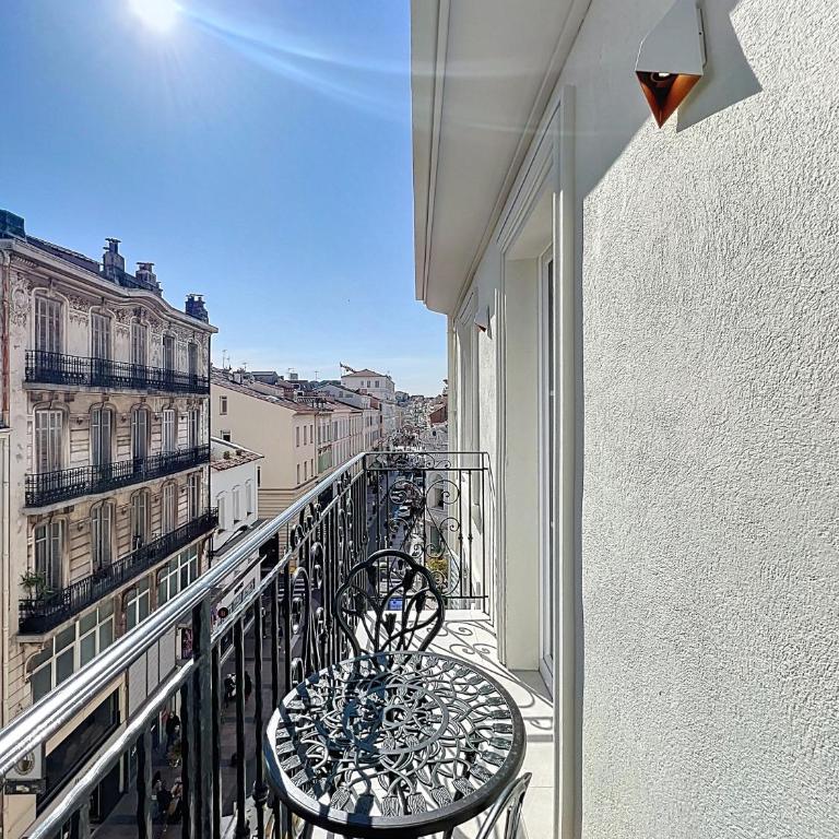 Luxury Apartment - Central Cannes, near Beach & Palais - LRACANNES - ROSE - Appartement 2 Chambres Deluxe avec Balcon - 2