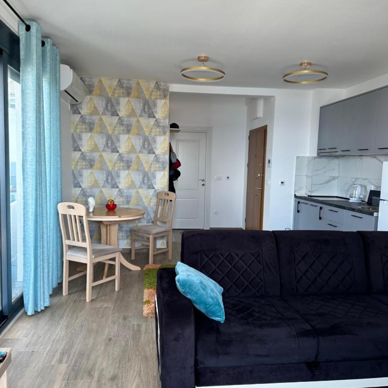 Panorama - One-Bedroom Apartment - 8