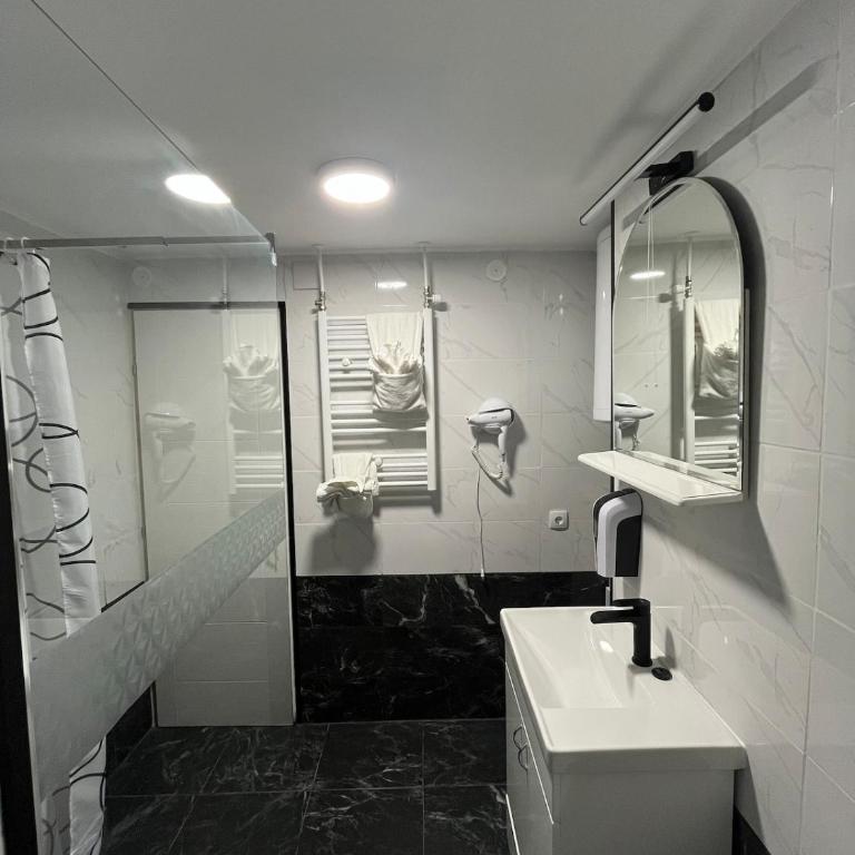 Novi Sad Oasis - Apartman sa 2 Spavaće Sobe - 15