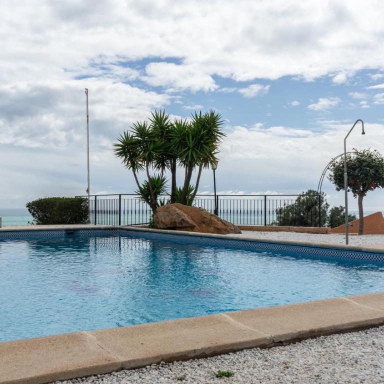 VILLA CANTARES - Villa - 1
