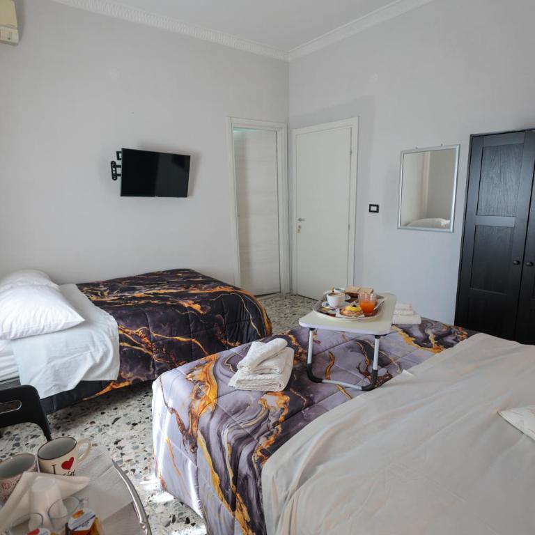 A cartulina e Napulè Attico con Vista Porto Ascensore Colazione Inclusa Struttura nel cuore autentico di Napoli a 5 minuti dalla Stazione Centrale e dal Centro Storico AC - Deluxe Double Room with Sea View - 16
