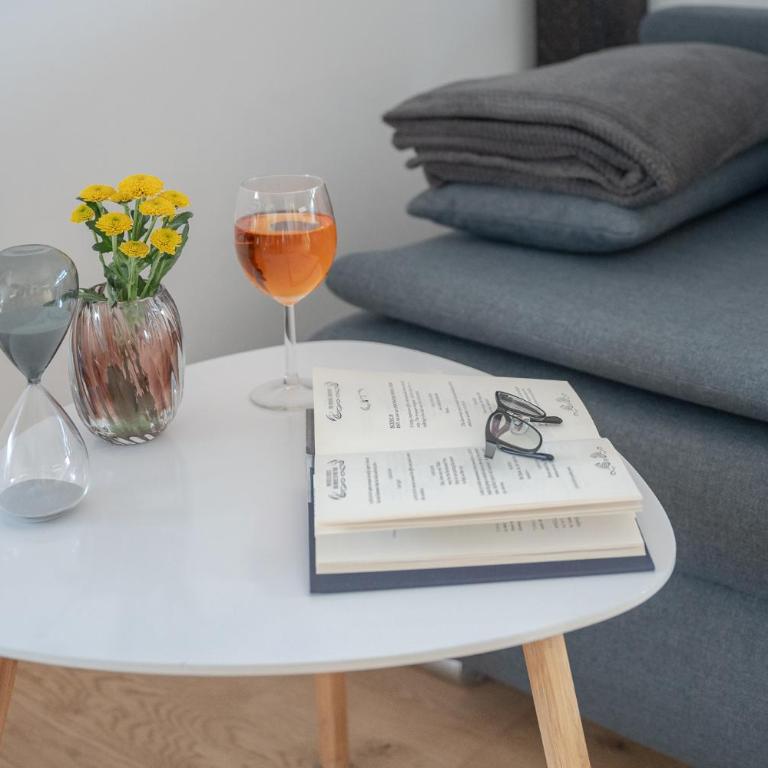Amaria Downtown Aparthotel Villach - Deluxe Apartment mit Balkon - 6