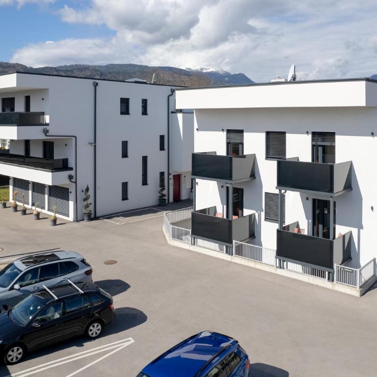 Amaria Downtown Aparthotel Villach - Deluxe Apartment mit Balkon - 3