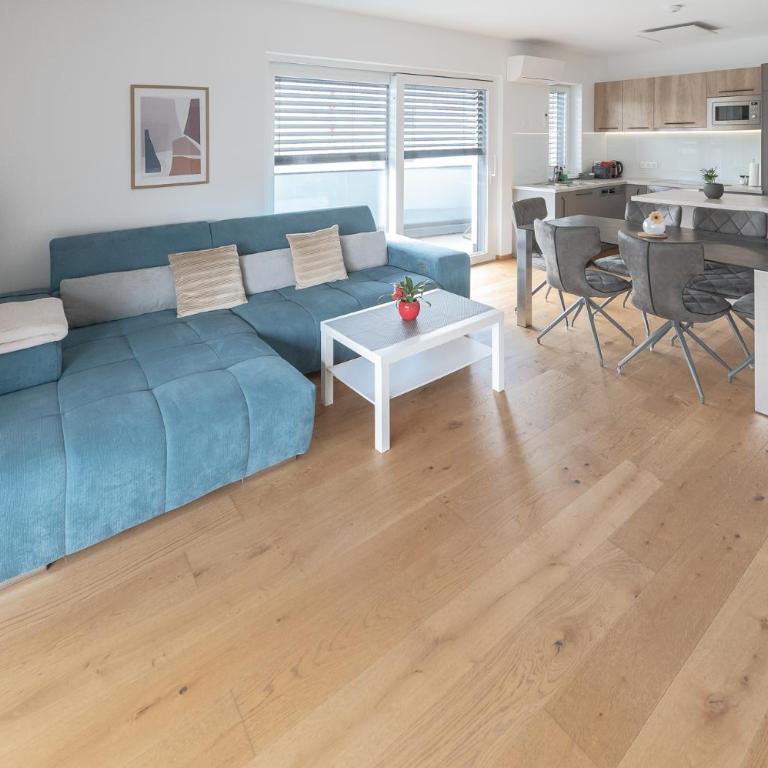 Amaria Downtown Aparthotel Villach - Penthouse-Ferienwohnung mit 360-Grad-Terrasse - 5