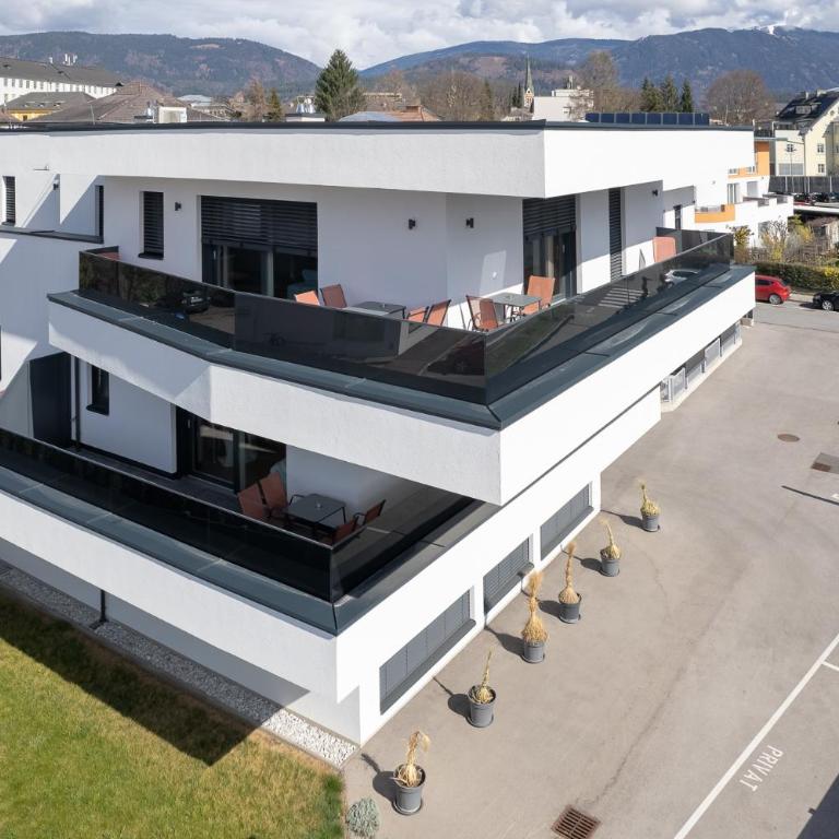 Amaria Downtown Aparthotel Villach - Penthouse-Ferienwohnung mit 360-Grad-Terrasse - 17