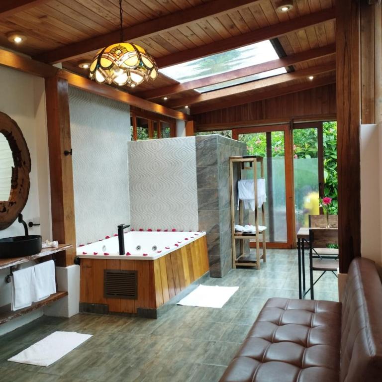 Saguamby Mindo Lodge - Suite - 3
