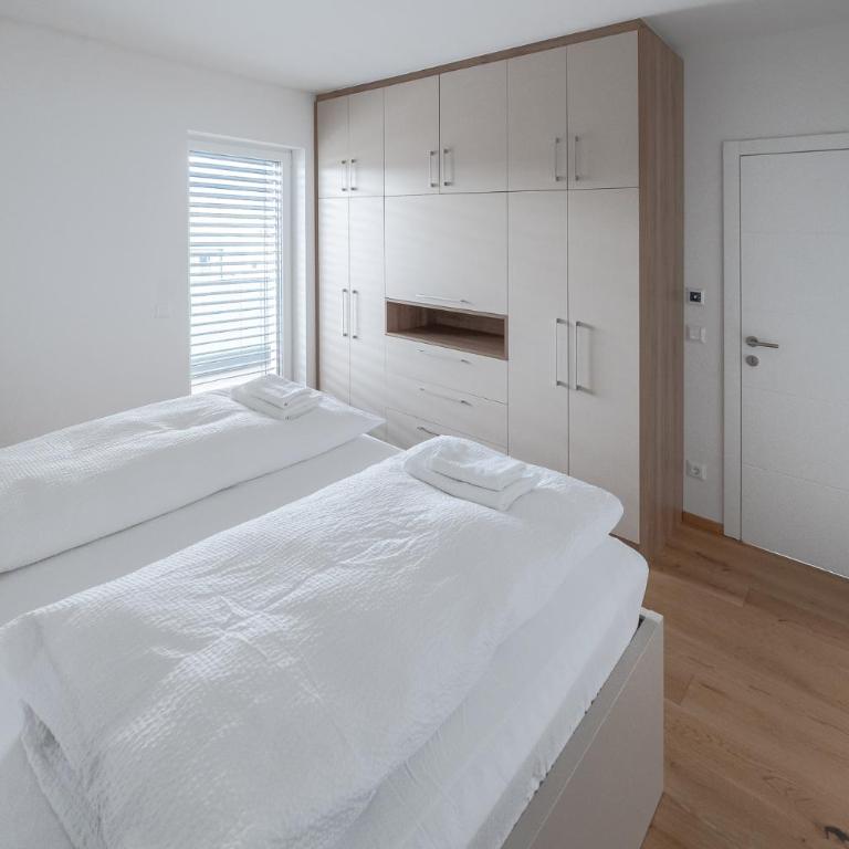 Amaria Downtown Aparthotel Villach - Penthouse-Ferienwohnung mit 360-Grad-Terrasse - 2