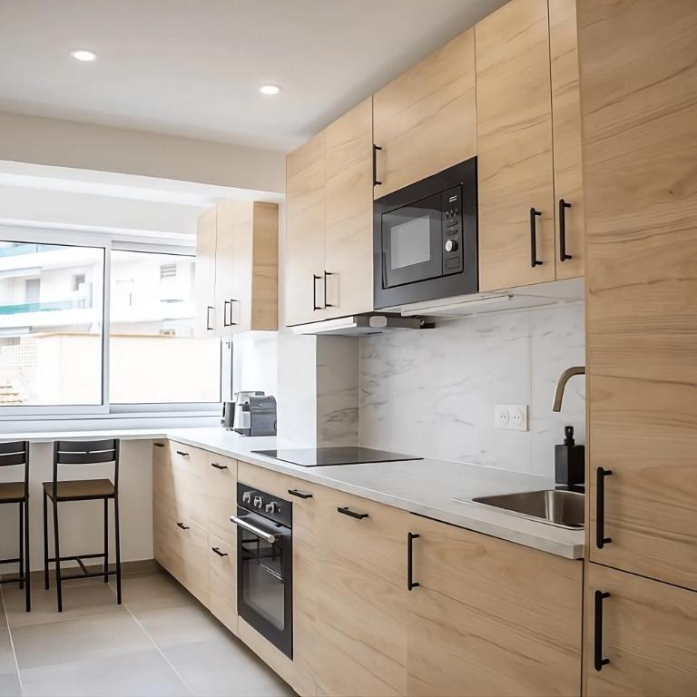 Appartement tout confort au Cœur d'Antibes - Appartement - 14