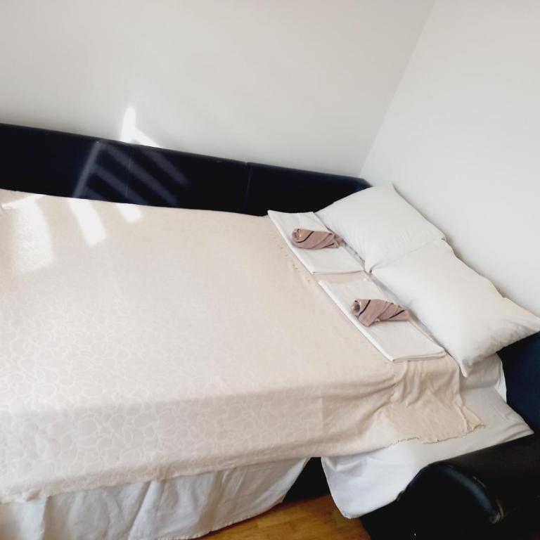 B4 - Apartment - 2