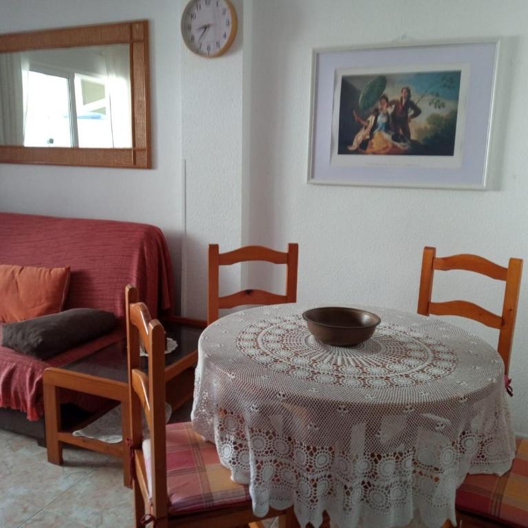 Ferienwohnung in Torrevieja - Two-Bedroom Apartment - 5