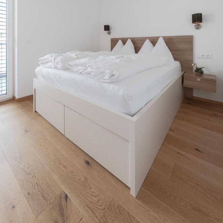 Amaria Downtown Aparthotel Villach - Superior Ferienwohnung mit großer Terrasse - 10