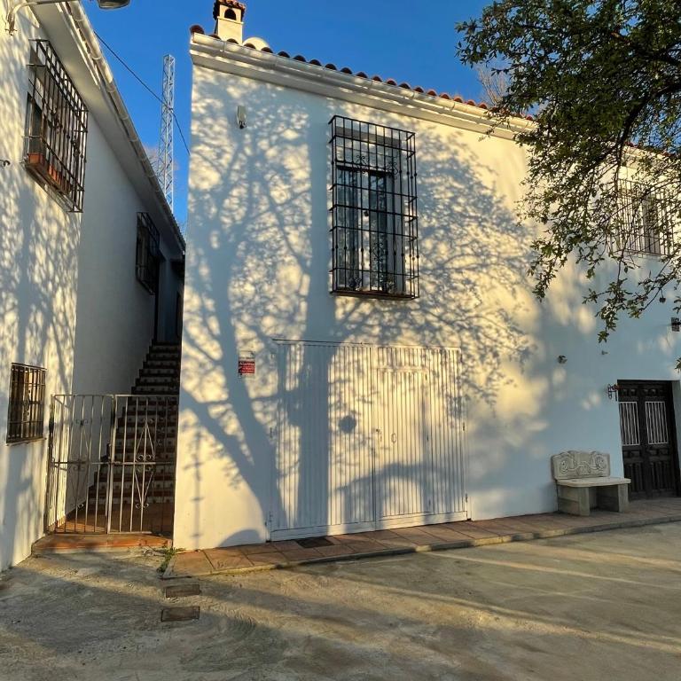 Zuchar - Three-Bedroom Apartment - 2