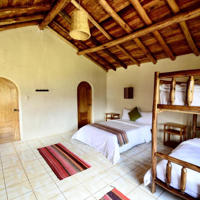 KinsaPacha - Family Room - 5