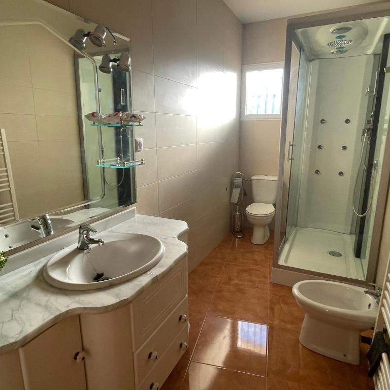 Zuchar - Three-Bedroom Apartment - 9