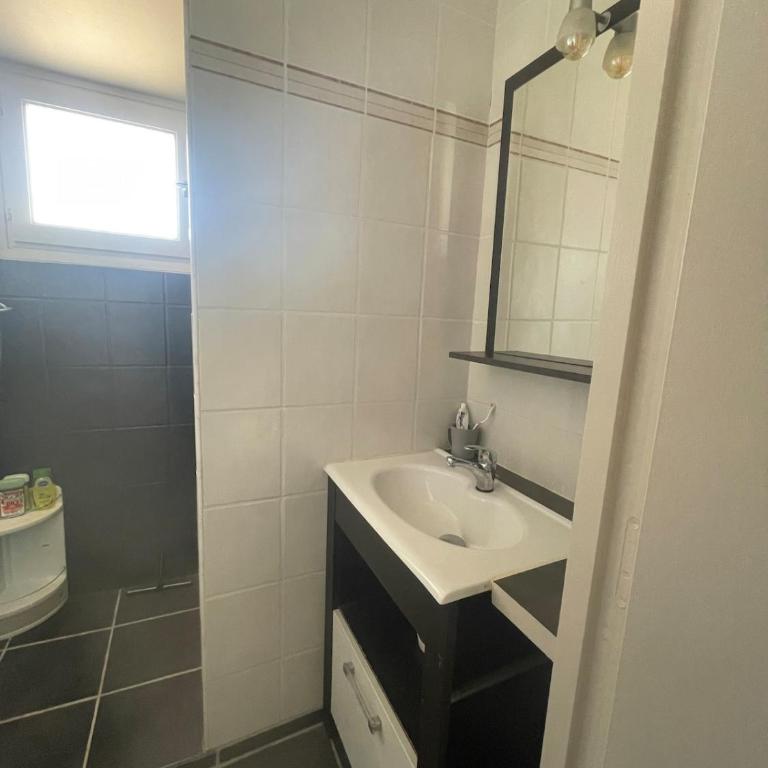 Maisonnette cosy piscine parking - Two-Bedroom Apartment - 6