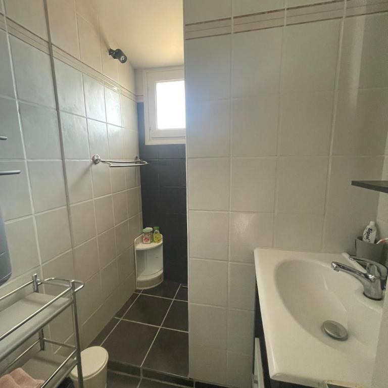 Maisonnette cosy piscine parking - Two-Bedroom Apartment - 23