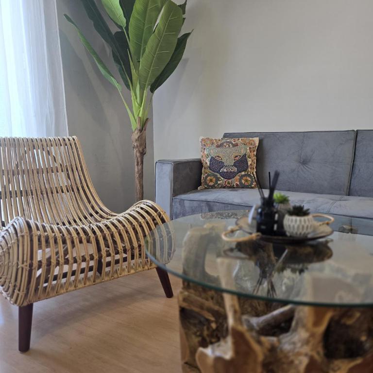 Urban Loft - La Conce - Two-Bedroom Apartment with View - 8