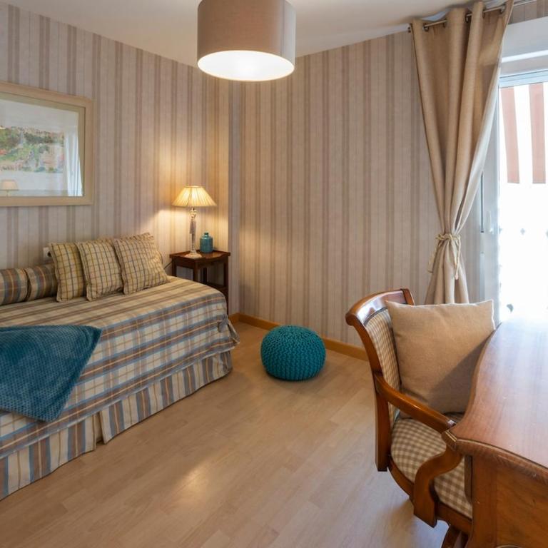 Tu hogar frente del mar - Three-Bedroom Apartment - 28