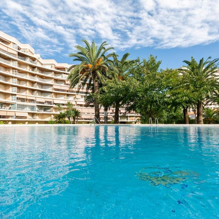 Tu hogar frente del mar - Three-Bedroom Apartment - 33