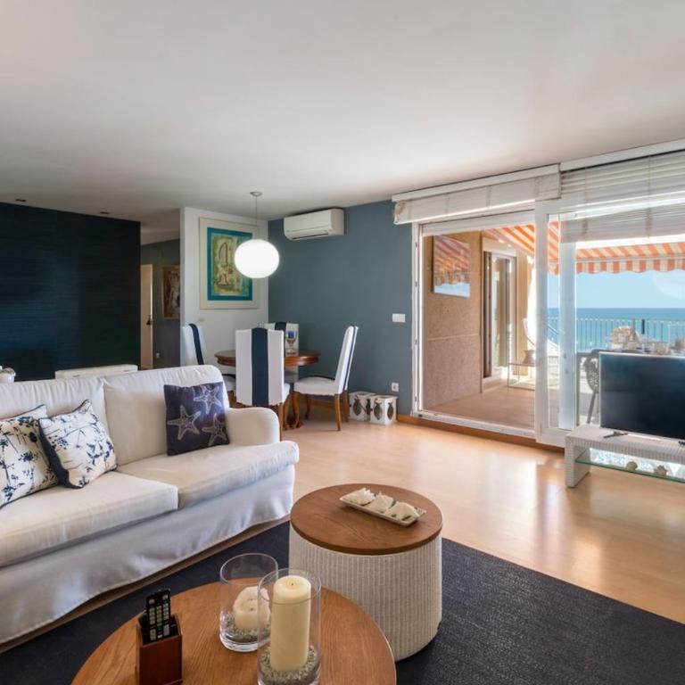 Tu hogar frente del mar - Three-Bedroom Apartment - 37