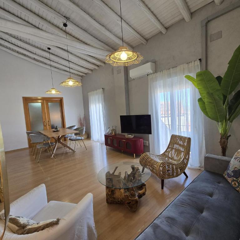 Urban Loft - La Conce - Two-Bedroom Apartment with View - 4