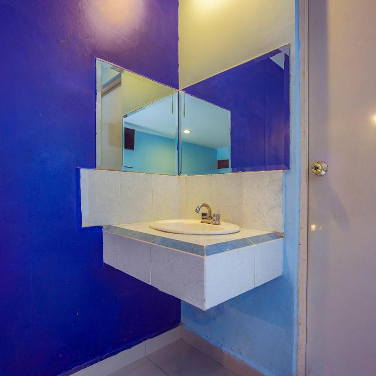 Capital O Hotel Diro, Monterrey - Standard Triple - 6
