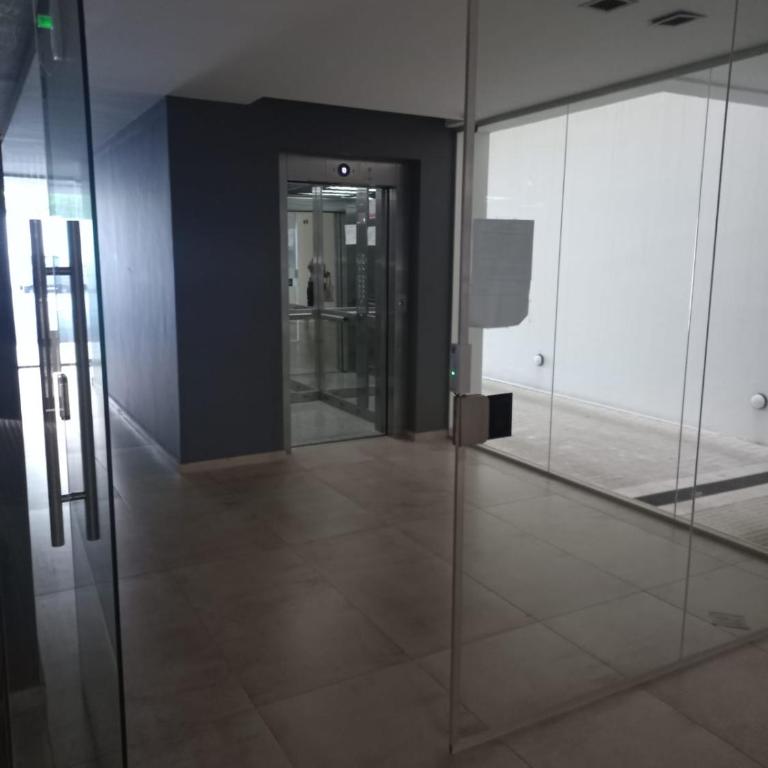 Monoambiente , excelente ubicacion , cercano a Hospitales Y principales Universidades, OPCIONAL COCHERA - Apartamento de 2 dormitorios - 45