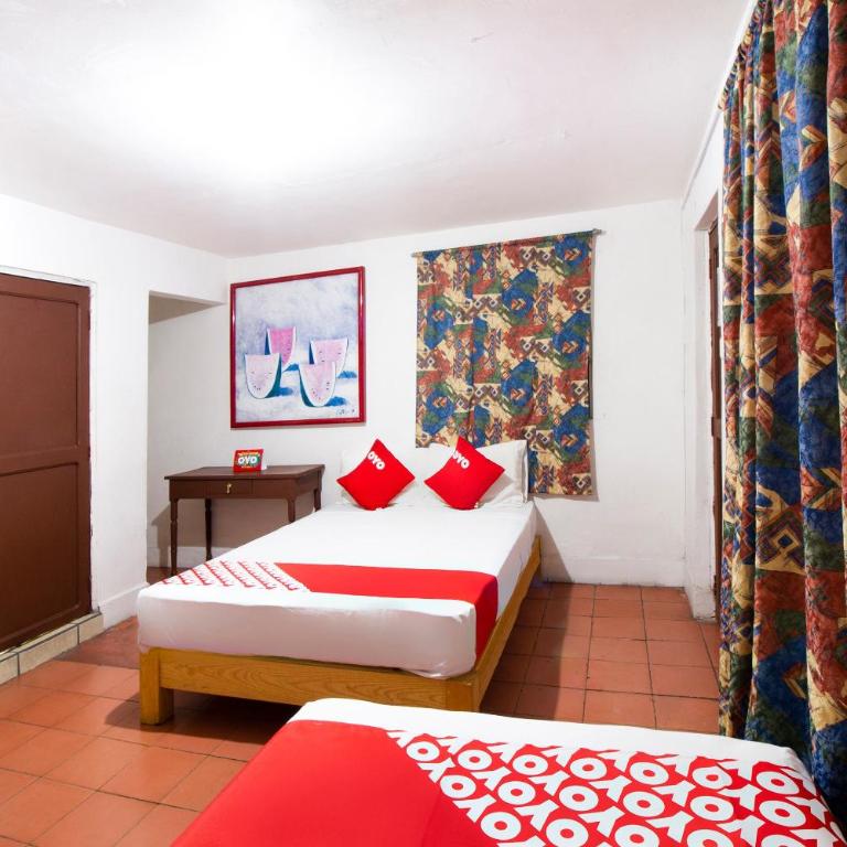 OYO Hotel Brazil,Guadalajara,Estadio Jalisco - Habitación Cuádruple Estándar - 4