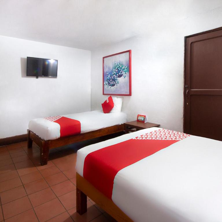 OYO Hotel Brazil,Guadalajara,Estadio Jalisco - Habitación Triple Estándar - 2